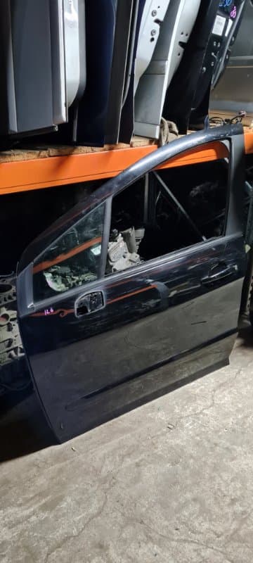 Дверь Peugeot 308 1 2008 перед. лев. (б/у)
