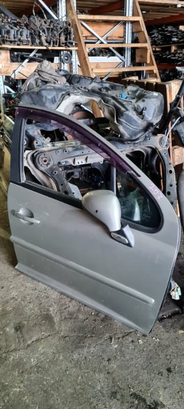 Дверь Peugeot 207 2008 перед. прав. (б/у)