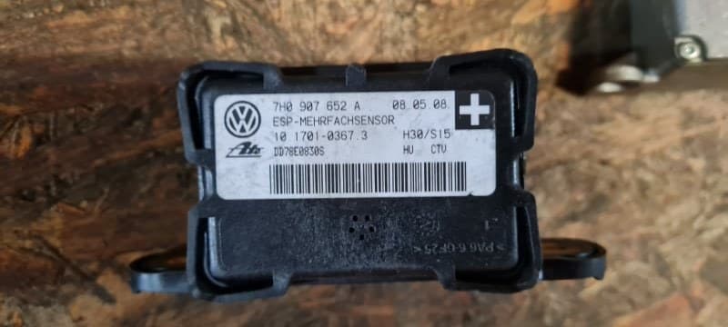 Датчик ускорения Volkswagen Touareg (б/у)