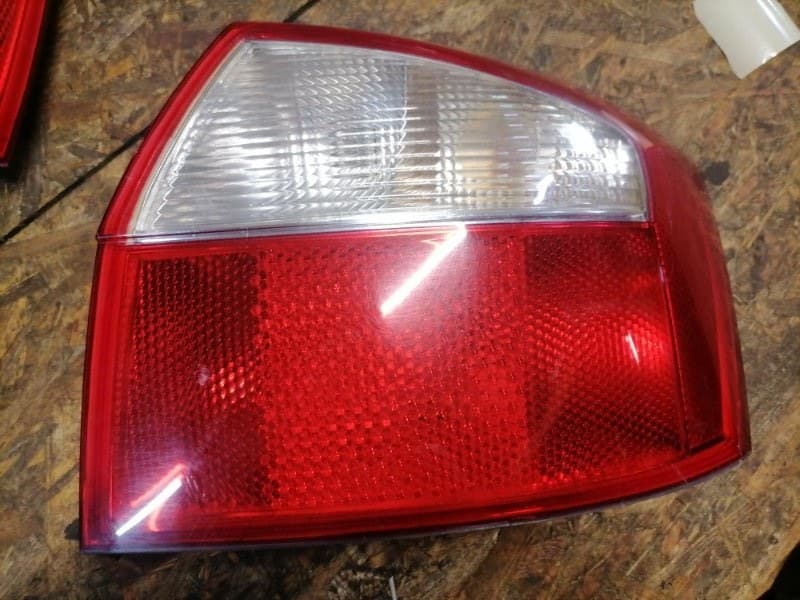 Фонарь Audi A4 8E2 ALT 2003 задн. прав. (б/у)