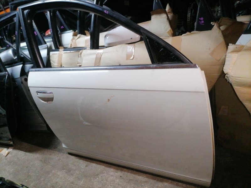 Дверь Audi A6 4F2 BDW 2006 перед. прав. (б/у)