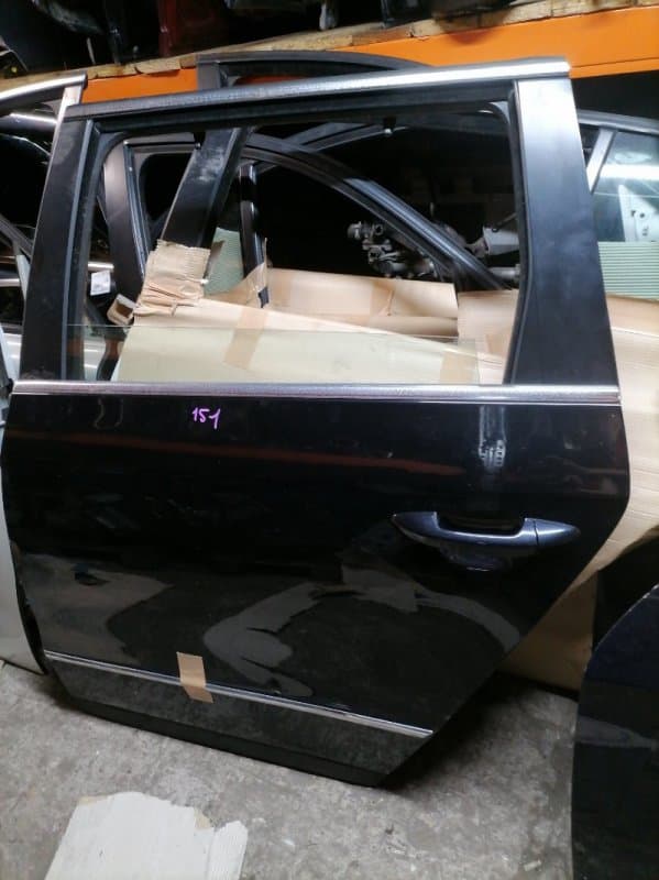 Дверь Volkswagen Passat 3C5 BVY 2007 задн. лев. (б/у)