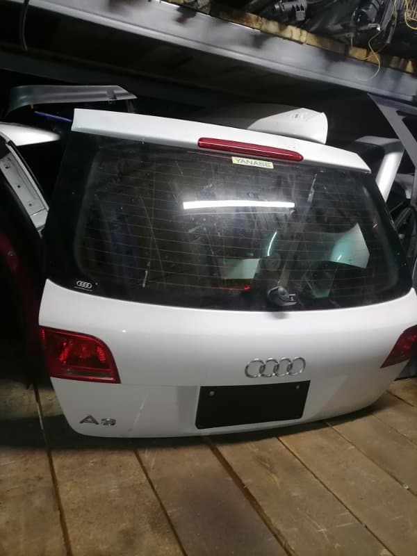 Крышка багажника Audi A3 8P1 BYT 2008 (б/у)