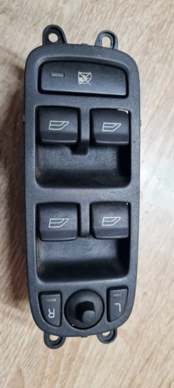 Блок управления стеклоподъёмниками Volvo s40 СЕДАН B5254T3 2005 (б/у)