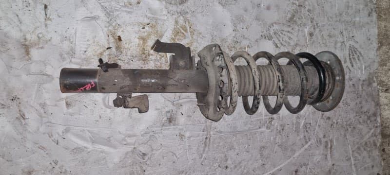 Стойка передняя в сборе Land Rover Freelander 2 B6324S 2010 прав. (б/у)