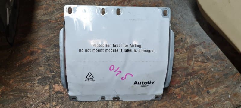 Подушка безопасности пассажира Volvo s40 СЕДАН B5254T3 2005 (б/у)