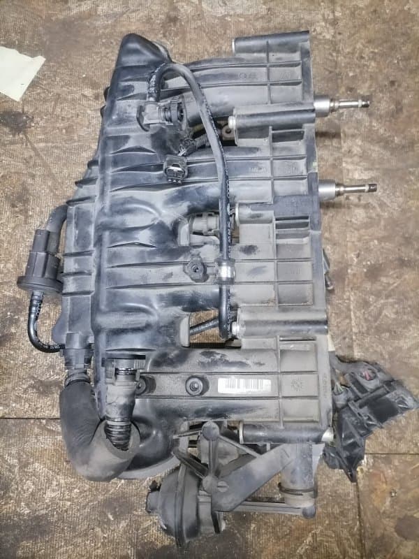 Коллектор впускной Volkswagen Passat B6 3C5 BZB 2007 (б/у)