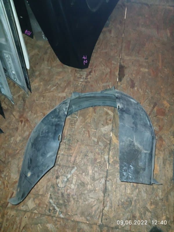 Подкрылок Volvo C30 MK B5244S 2008 перед. лев. (б/у)