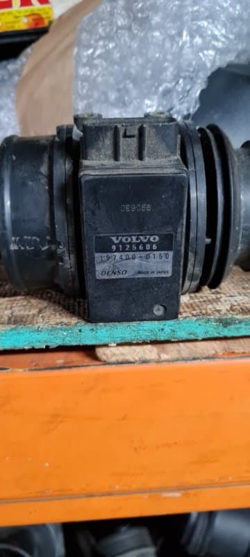 Датчик массового расхода воздуха ДМРВ Volvo (б/у)