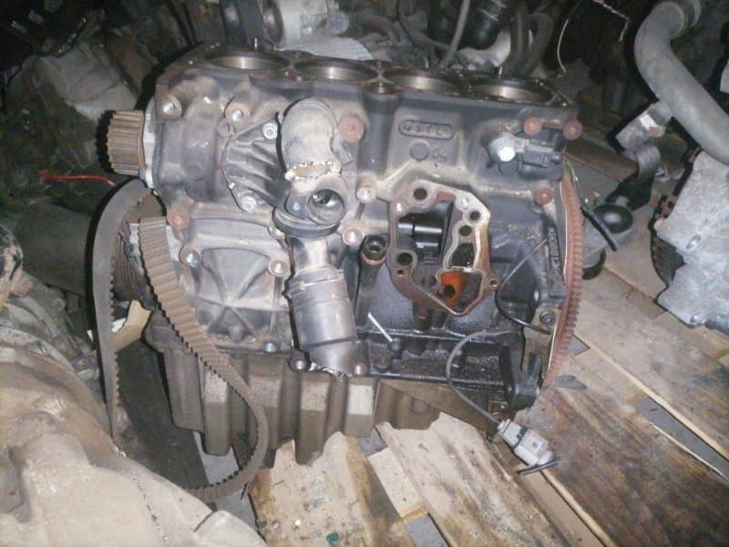 Блок цилиндров Audi A4 B7 BGB 2005 (б/у)