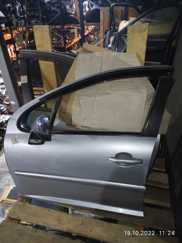 Дверь Peugeot 207 2006 перед. лев. (б/у)