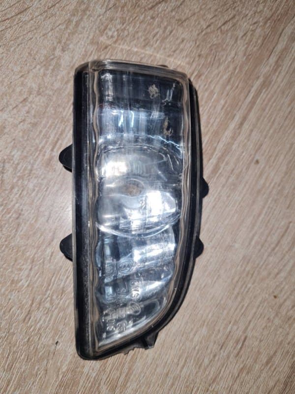 Указатель поворота Volvo S40 MS B4204S3 2010 прав. (б/у)