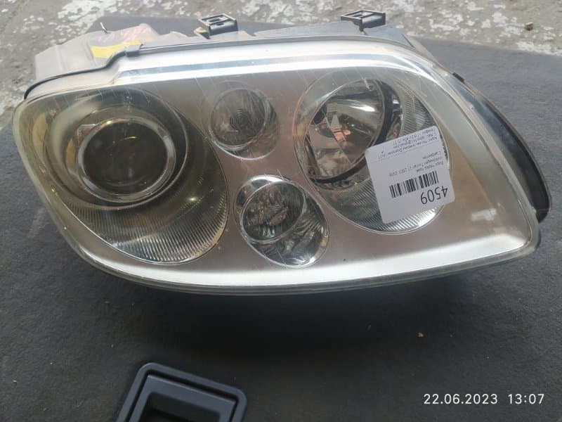 Фара ксенон Volkswagen Touran 1 1T BVY 2005 перед. прав. (б/у)