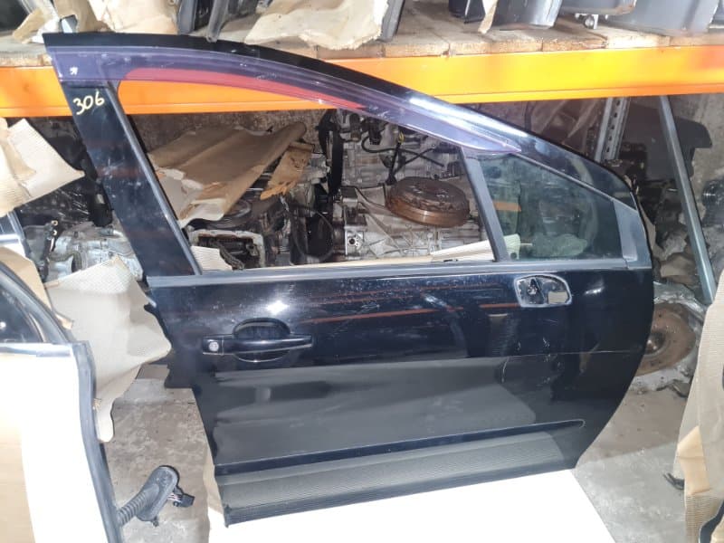 Дверь Peugeot 308 ХЕЧБЕК 1.6 2009 перед. прав. (б/у)