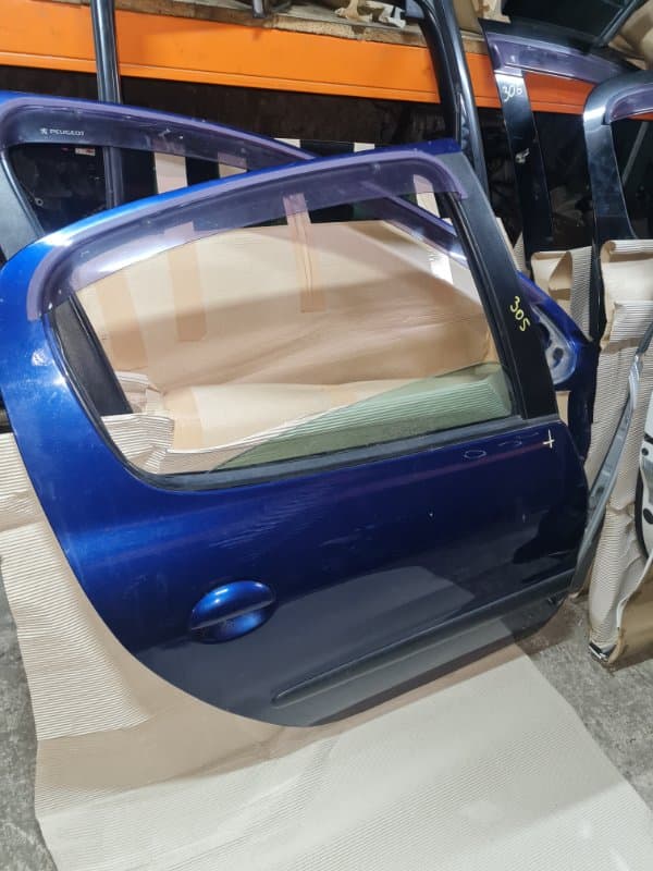 Дверь Peugeot 206 2A KFV 2009 задн. прав. (б/у)