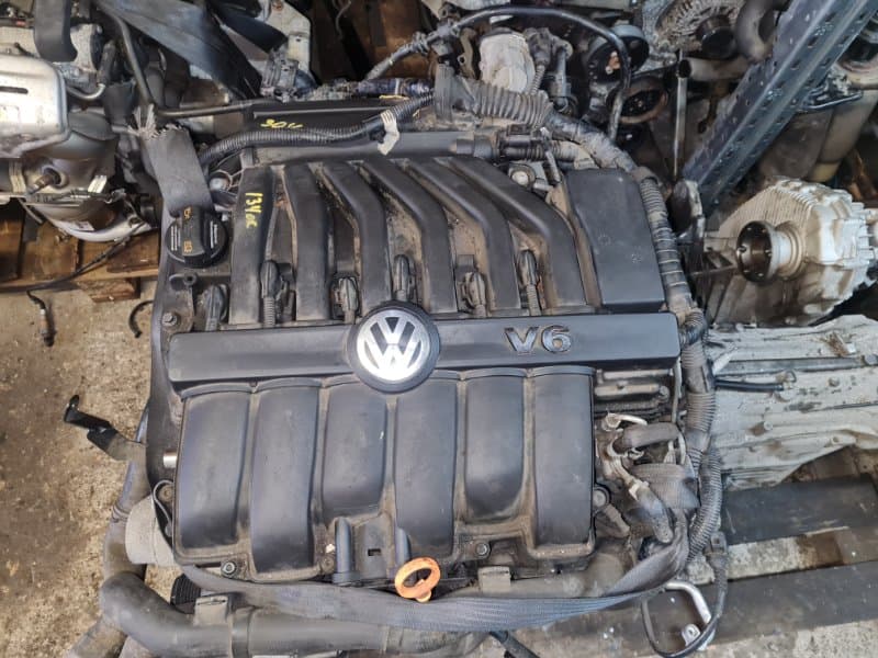 Двигатель Volkswagen Touareg 7LA BHK 2009 (б/у)