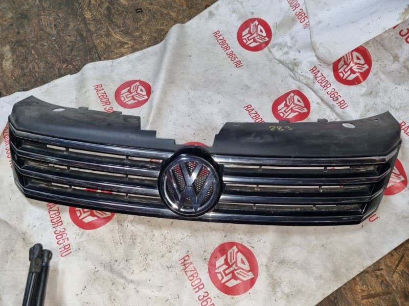 Решетка радиатора Volkswagen Passat 362 CAX 2012 (б/у)
