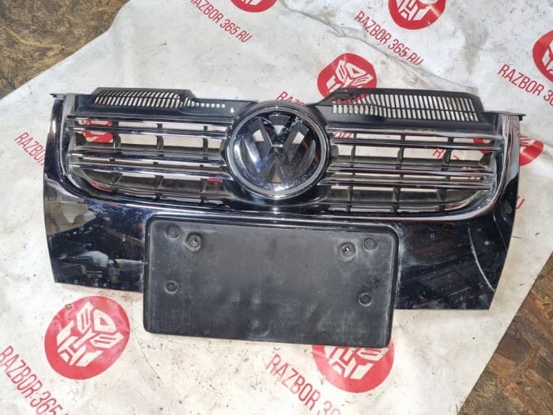 Решетка радиатора Volkswagen Jetta 1K2 CAV 2008 (б/у)
