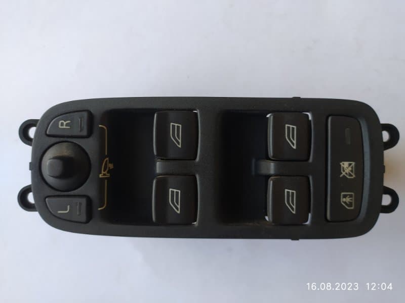 Кнопка стеклоподъёмника VOLVO S40 MS B5244S3 2006 перед. лев. (б/у)