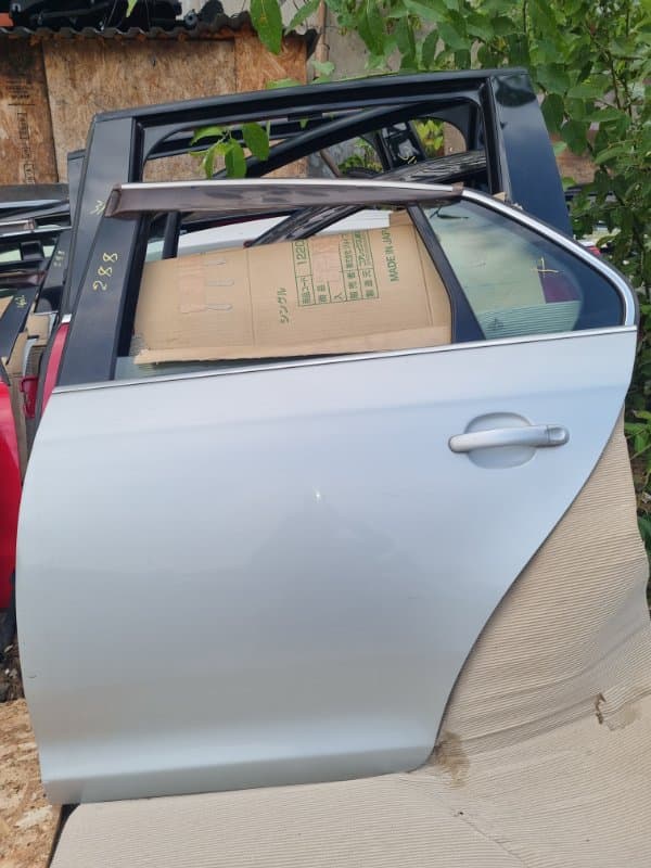 Дверь Volkswagen Jetta 1K2 BVY 2009 задн. лев. (б/у)