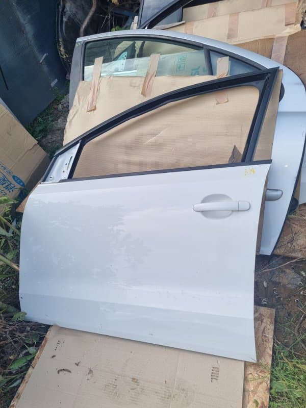 Дверь Volkswagen Polo 6R1 CBZ 2012 перед. лев. (б/у)