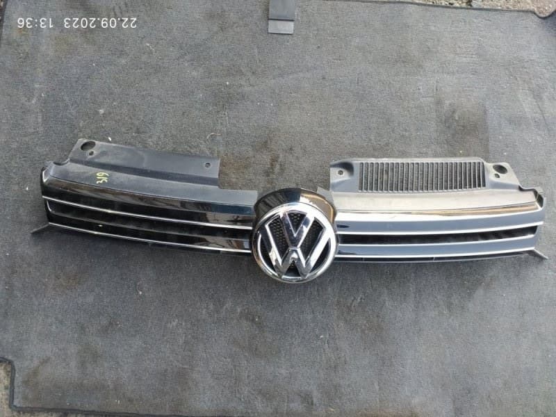 Решетка радиатора Volkswagen Golf AJ5 CAX 2013 (б/у)