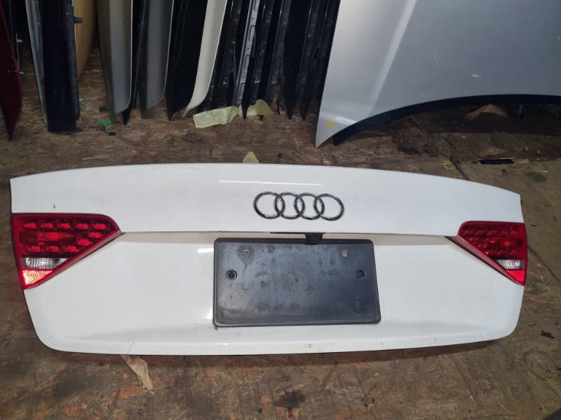 Крышка багажника Audi A5 8T3 CDN 2010 (б/у)
