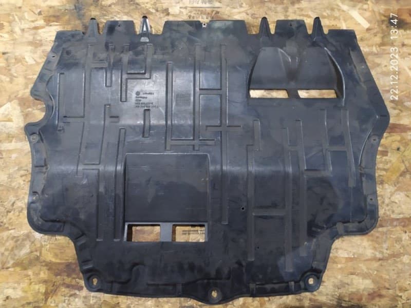 Защита двигателя Volkswagen Passat 3C5 BVY 2007 (б/у)
