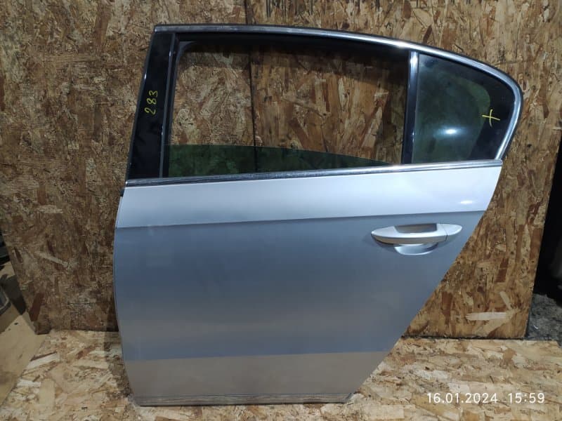 Дверь Volkswagen Passat 362 CAX 2012 задн. лев. (б/у)