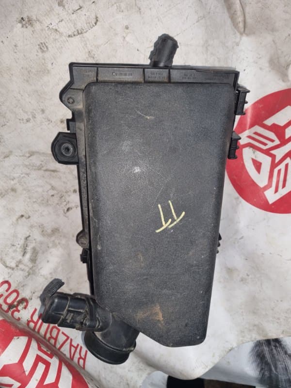 Корпус воздушного фильтра Audi TT 8N3 AUQ 2002 (б/у)