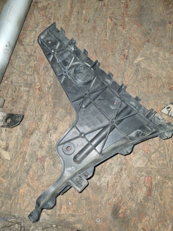 Кронштейн бампера Audi A4 8ED BFB 2006 задн. прав. (б/у)