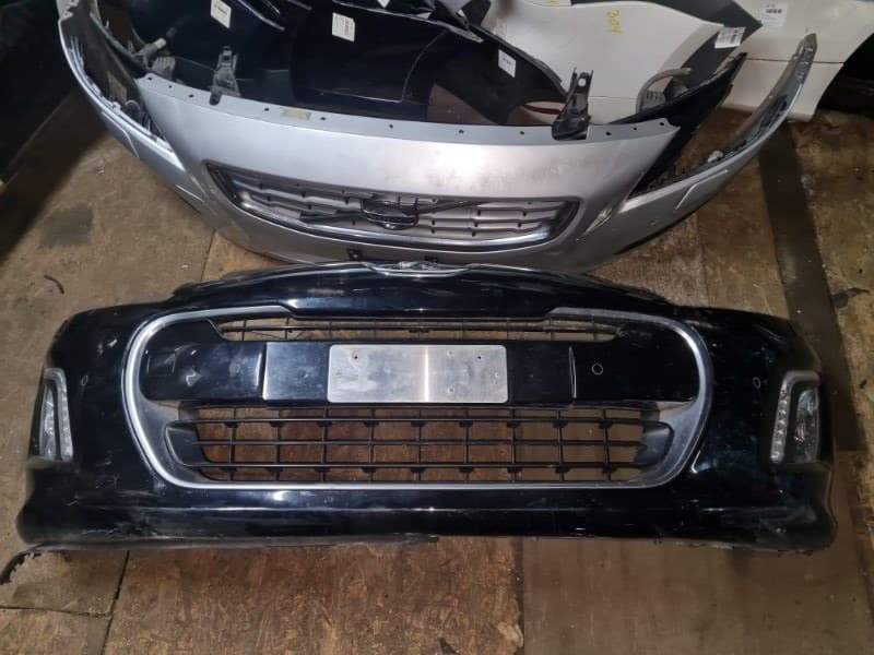 Бампер Peugeot 308 4C 1.6T EP6CDT 5FV 2012 перед. (б/у)