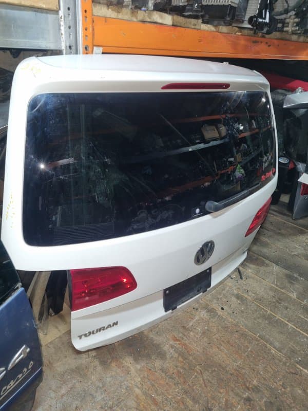Крышка багажника Volkswagen Touran 1T3 CAV 2011 (б/у)