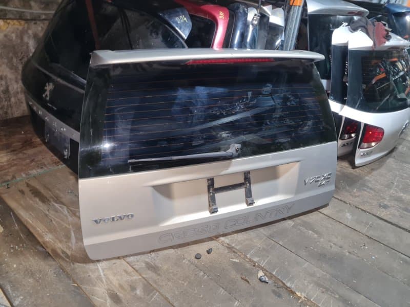 Крышка багажника Volvo XC70 SZ B5244T3 2001 (б/у)