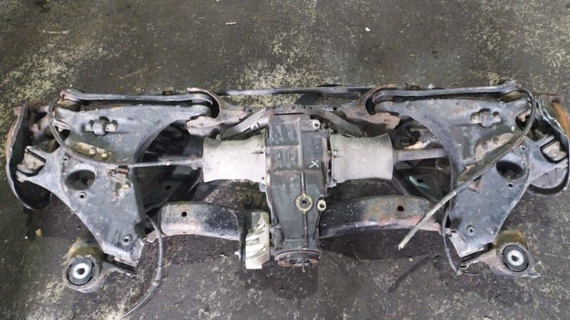 БАЛКА ПОДВЕСКИ В СБОРЕ Audi A4 8E5 AMB 2003 задн. (б/у)
