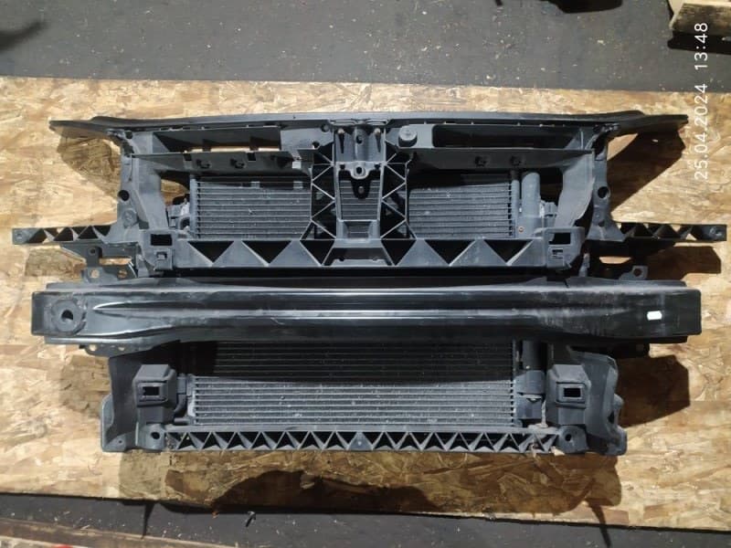 Панель передняя в сборе Volkswagen Touran 1T2 BLG 2009 перед. (б/у)