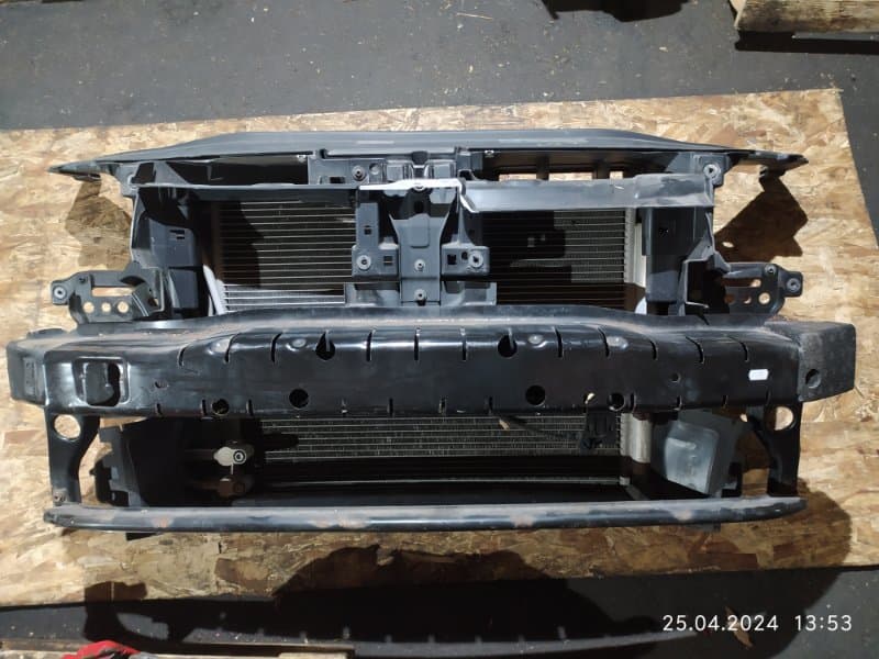 Панель передняя Volkswagen Passat 365 CAX 2011 (б/у)