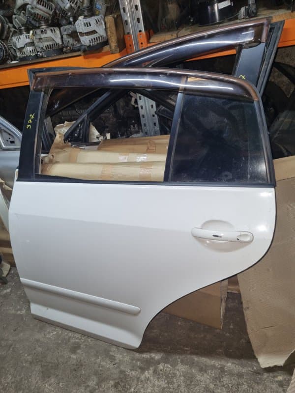 Дверь Volkswagen Golf Plus 5M1 BVY 2.0 2007 задн. лев. (б/у)