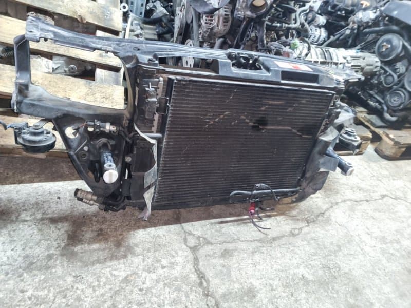 Панель передняя Audi A4 8D2 APT 1.8 2000 (б/у)