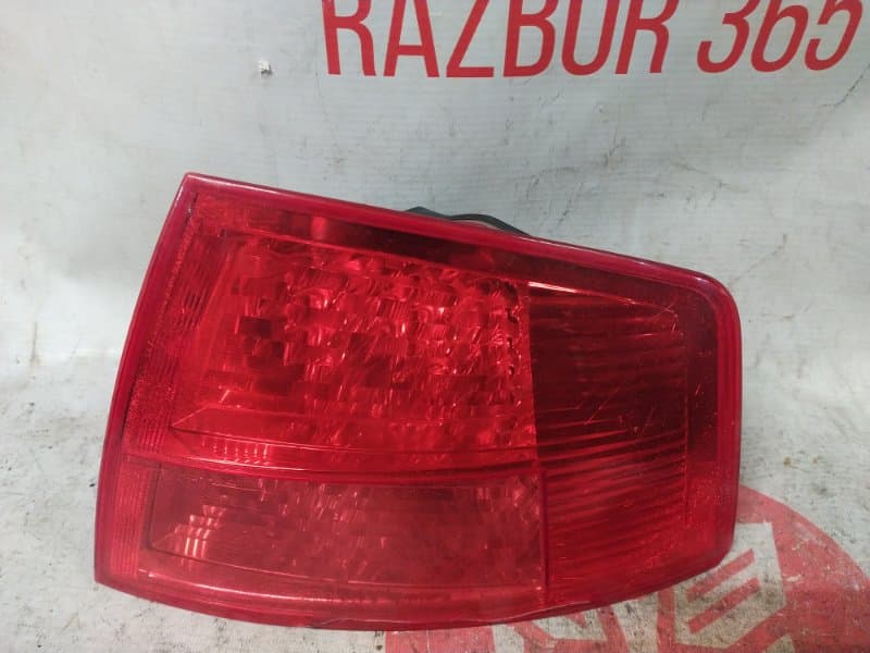 Фонарь с дефектом Audi S8 4E BSM 2007 задн. прав. (б/у)