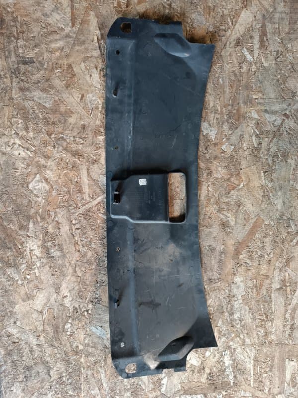 Накладка на панель AUDI Q3 8UB CPSA 2013 (б/у)
