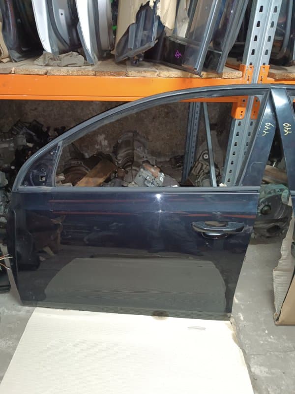 Дверь Volkswagen Golf 5K1 CAX 2009 перед. лев. (б/у)