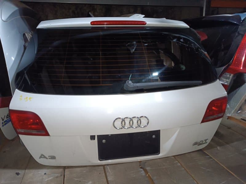 Крышка багажника Audi A3 8PA CCZ 2009 (б/у)