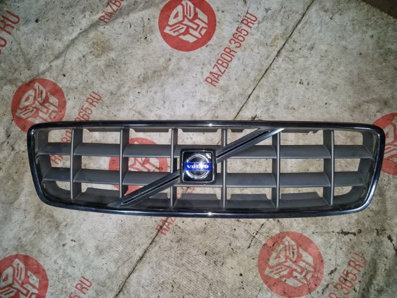 Решетка бампера Volvo XC70 SZ B5254T2 2007 (б/у)