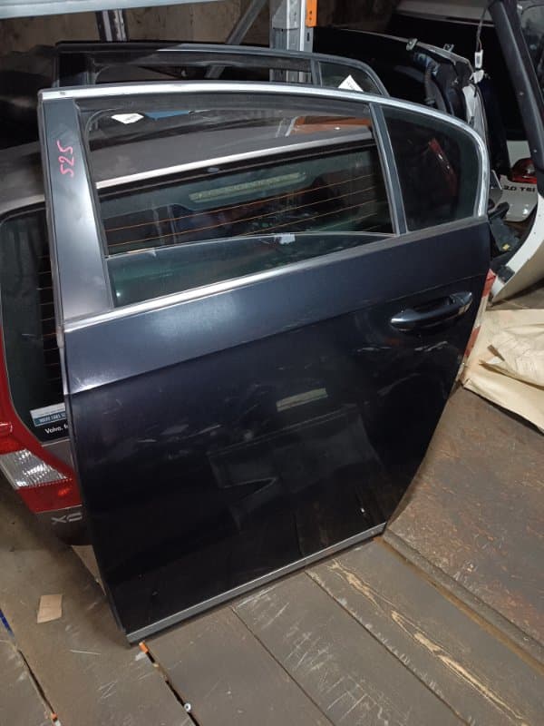 Дверь Volkswagen Passat 362 CAX 2013 задн. лев. (б/у)