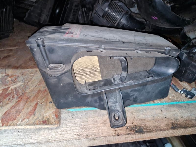 Корпус воздушного фильтра Volvo V70 SW B5254T4 2004 (б/у)