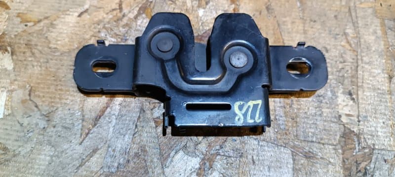 Замок капота Volvo V70 BW B4164T 2012 (б/у)