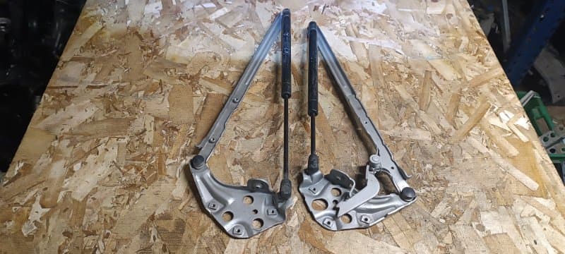 Комплект петлей капота Mercedes-Benz E-Class W210 104.995 1996 (б/у)