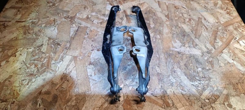 Комплект петлей капота VOLVO S80 (б/у)