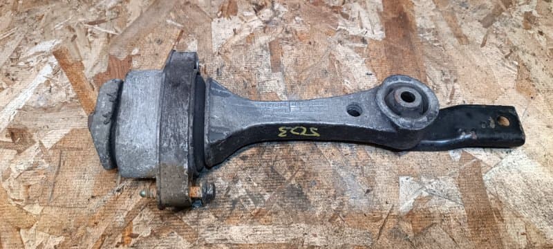 Опора Audi A3 8L1 AQA 1999 (б/у)